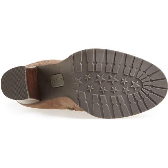 CLOSET CLOSING 1/31! Adam Tucker Kisha Tall Boots - Picture 5 of 8